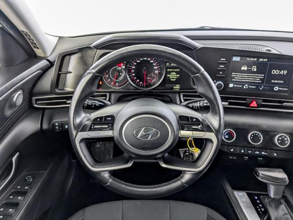 Hyundai Elantra VII (CN7) с пробегом 2022 года, цена 2 010 000 рублей, 69901 км, седан, Автокод Объявления