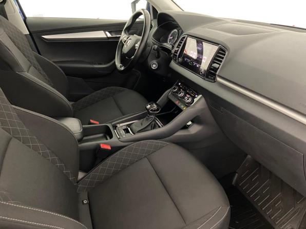 Skoda Karoq I с пробегом 2021 года, цена 2 299 000 рублей, 131217 км, внедорожник, Автокод Объявления