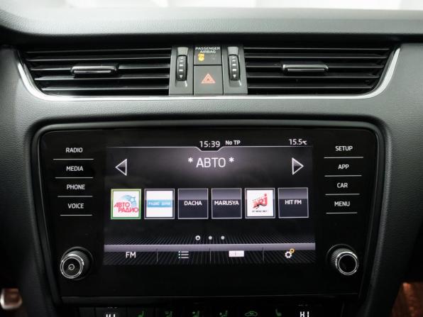 Skoda Octavia III (A7) Рестайлинг с пробегом 2019 года, цена 1 696 000 рублей, 145000 км, лифтбек, Автокод Объявления