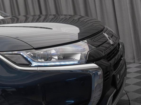 Mitsubishi Outlander III Рестайлинг 3 с пробегом 2021 года, цена 2 490 000 рублей, 98237 км, внедорожник, Автокод Объявления