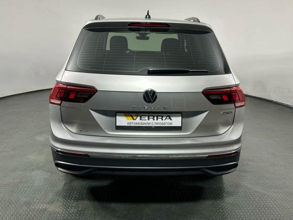 Volkswagen Tiguan II Рестайлинг с пробегом 2021 года, цена 2 890 000 рублей, 63504 км, внедорожник, Автокод Объявления