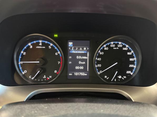 Toyota RAV4 IV (XA40) Рестайлинг с пробегом 2018 года, цена 2 490 000 рублей, 101792 км, внедорожник, Автокод Объявления