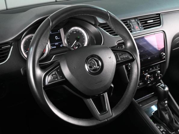 Skoda Octavia III (A7) Рестайлинг с пробегом 2017 года, цена 1 549 000 рублей, 211516 км, лифтбек, Автокод Объявления
