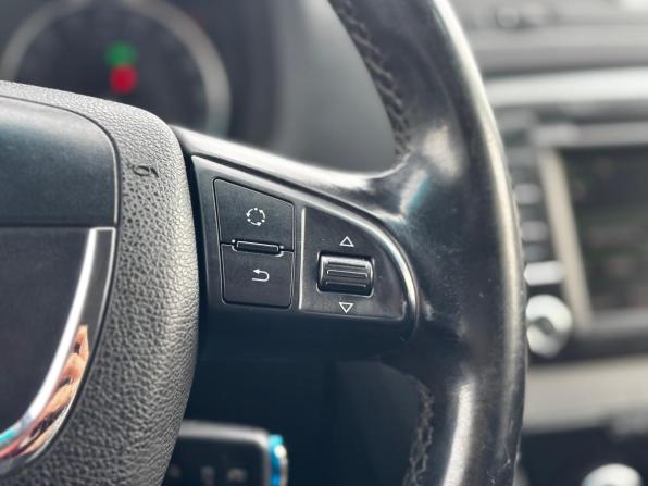 Skoda Octavia II (A5) Рестайлинг с пробегом 2012 года, цена 750 000 рублей, 237000 км, лифтбек, Автокод Объявления