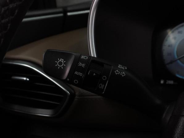 Hyundai Santa Fe IV Рестайлинг с пробегом 2022 года, цена 3 250 000 рублей, 108947 км, внедорожник, Автокод Объявления