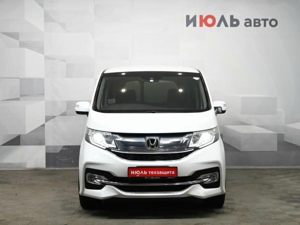 Honda Stepwgn V с пробегом 2016 года, цена 2 095 000 рублей, 132900 км, минивэн, Автокод Объявления