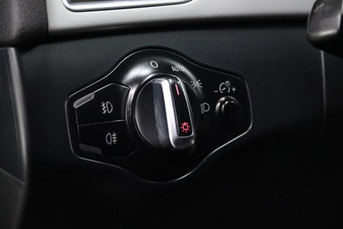 Audi A4 IV (B8) Рестайлинг с пробегом 2013 года, цена 1 345 170 рублей, 172892 км, седан, Автокод Объявления