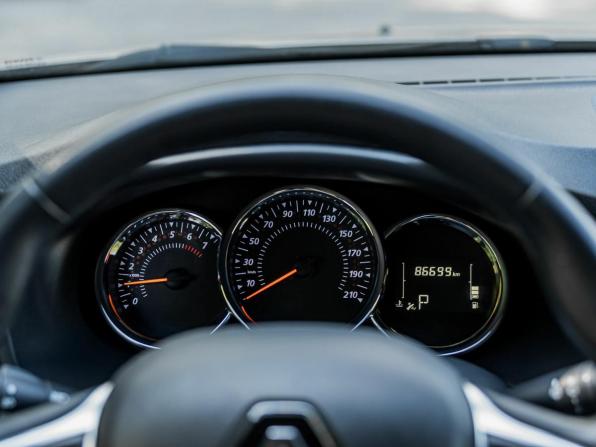 Renault Sandero II Рестайлинг с пробегом 2019 года, цена 1 075 000 рублей, 86512 км, хэтчбек, Автокод Объявления