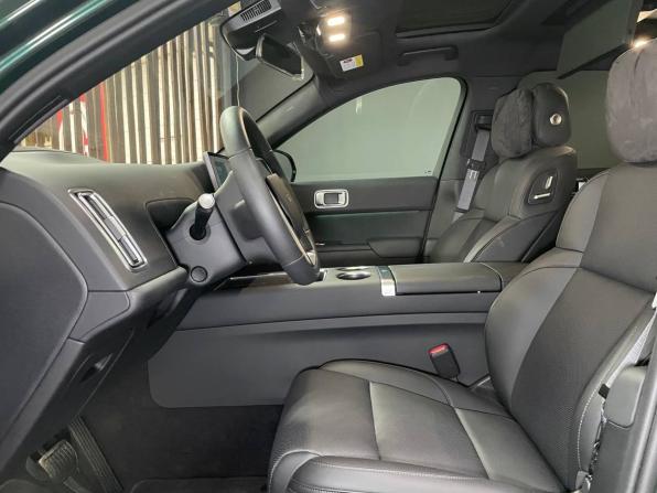 Li Auto (Lixiang) L7 I с пробегом 2023 года, цена 6 850 000 рублей, 214 км, внедорожник, Автокод Объявления