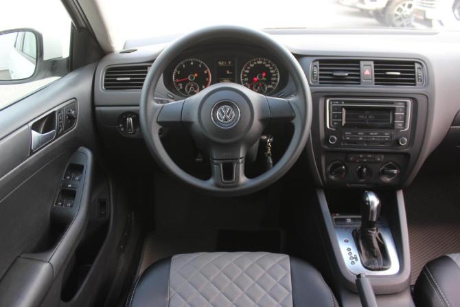 Volkswagen Jetta VI Рестайлинг с пробегом 2014 года, цена 977 000 рублей, 196265 км, седан, Автокод Объявления