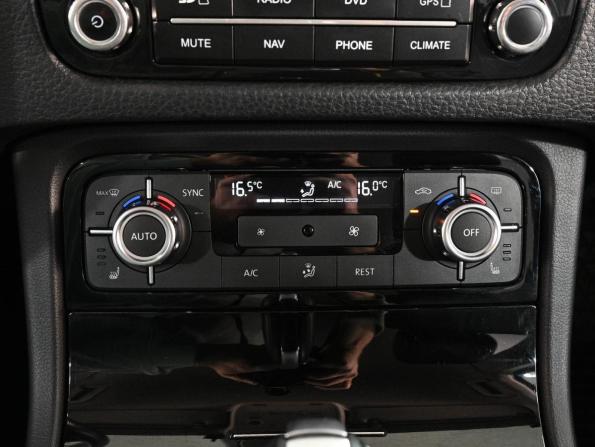 Volkswagen Touareg II с пробегом 2013 года, цена 2 099 000 рублей, 264202 км, внедорожник, Автокод Объявления