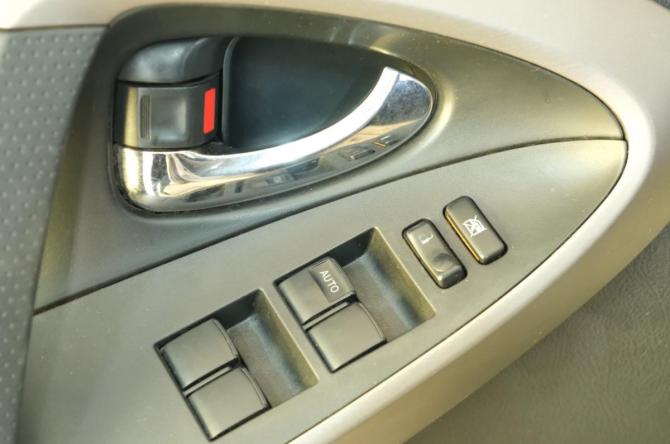 Toyota RAV4 III (XA30) с пробегом 2008 года, цена 1 399 000 рублей, 231000 км, внедорожник, Автокод Объявления