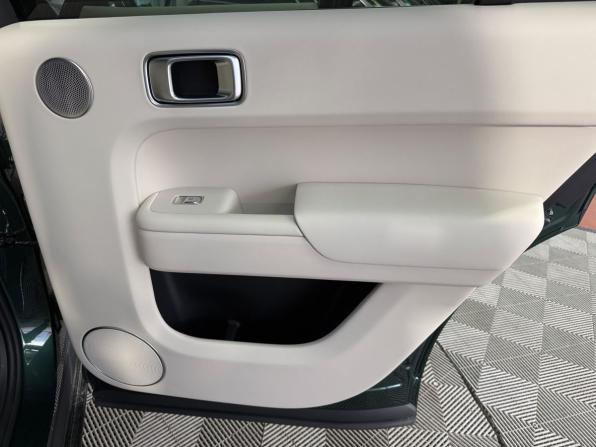 Li Auto (Lixiang) L9 I с пробегом 2023 года, цена 6 500 000 рублей, 41799 км, внедорожник, Автокод Объявления