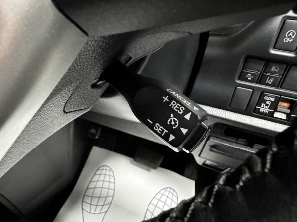 Toyota Voxy III (R80) Рестайлинг с пробегом 2018 года, цена 2 700 000 рублей, 88347 км, минивэн, Автокод Объявления