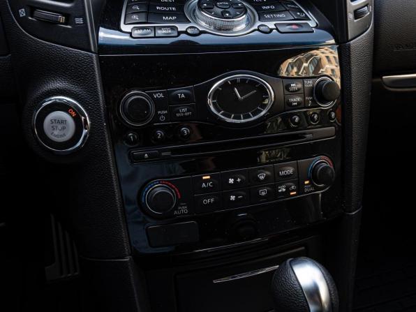 Infiniti QX70 с пробегом 2014 года, цена 2 150 000 рублей, 189693 км, внедорожник, Автокод Объявления