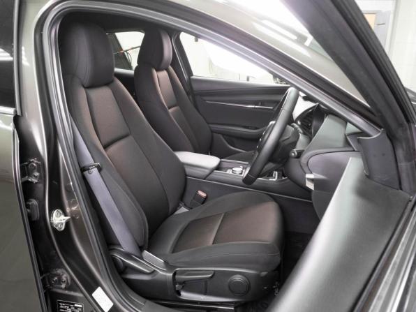 Mazda 3 IV (BP) с пробегом 2021 года, цена 1 879 000 рублей, 76294 км, хэтчбек, Автокод Объявления