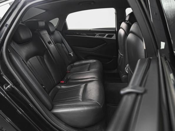 Hyundai Genesis II с пробегом 2015 года, цена 1 699 000 рублей, 277365 км, седан, Автокод Объявления