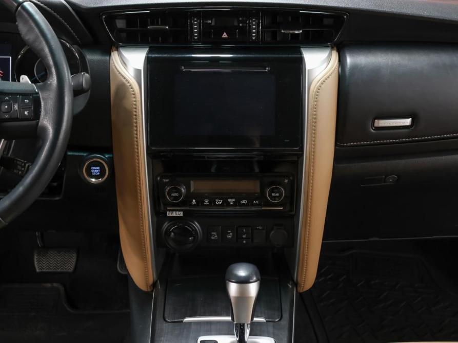 Toyota Fortuner II Москва  - изображение 17