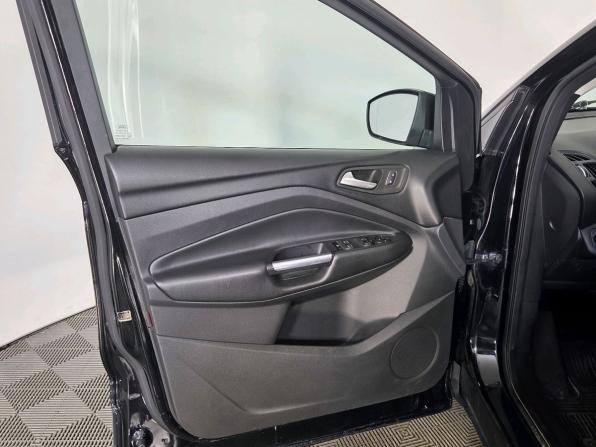 Ford Kuga II Рестайлинг с пробегом 2019 года, цена 1 799 000 рублей, 112000 км, внедорожник, Автокод Объявления