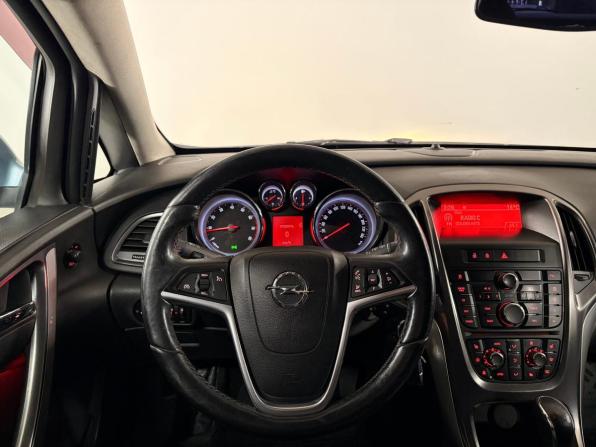 Opel Astra J с пробегом 2012 года, цена 530 000 рублей, 241143 км, хэтчбек, Автокод Объявления