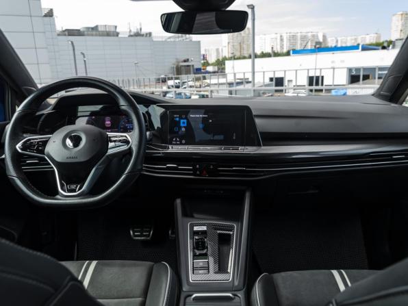 Volkswagen Golf VIII с пробегом 2020 года, цена 2 848 000 рублей, 32100 км, хэтчбек, Автокод Объявления