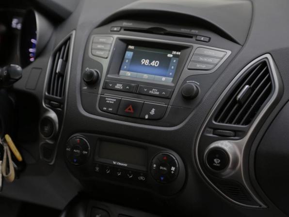 Hyundai ix35 I Рестайлинг с пробегом 2014 года, цена 849 000 рублей, 128068 км, внедорожник, Автокод Объявления