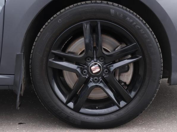 SEAT Altea I Рестайлинг с пробегом 2012 года, цена 760 000 рублей, 295493 км, компактвэн, Автокод Объявления