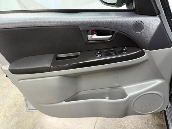 Suzuki SX4 I (Classic) Рестайлинг с пробегом 2013 года, цена 860 000 рублей, 119462 км, хэтчбек, Автокод Объявления