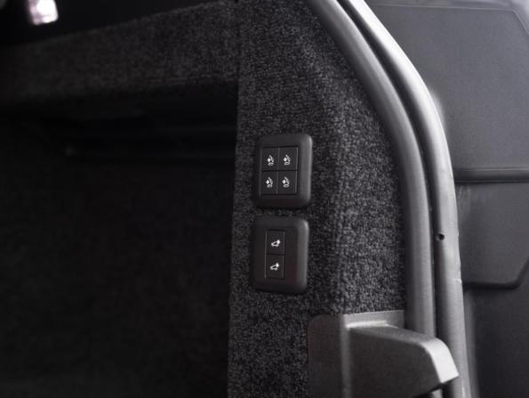 Land Rover Range Rover IV Рестайлинг с пробегом 2018 года, цена 5 390 550 рублей, 100550 км, внедорожник, Автокод Объявления