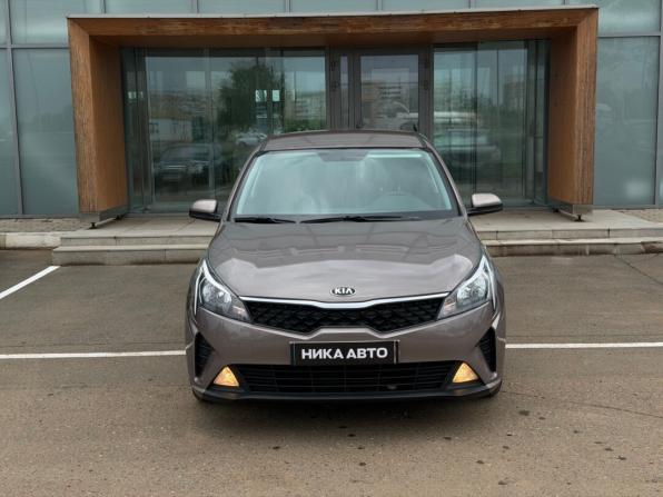 Kia Rio IV Рестайлинг с пробегом 2020 года, цена 1 620 000 рублей, 74406 км, седан, Автокод Объявления