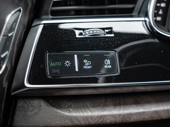 Audi Q8 I (4M) с пробегом 2018 года, цена 5 600 000 рублей, 121978 км, внедорожник, Автокод Объявления