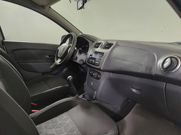 Renault Sandero II с пробегом 2015 года, цена 755 000 рублей, 218899 км, хэтчбек, Автокод Объявления