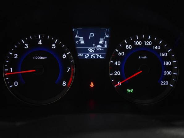 Hyundai Solaris I с пробегом 2011 года, цена 595 000 рублей, 121547 км, хэтчбек, Автокод Объявления