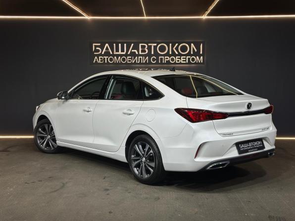 Changan Eado Plus с пробегом 2024 года, цена 1 800 000 рублей, 8181 км, седан, Автокод Объявления