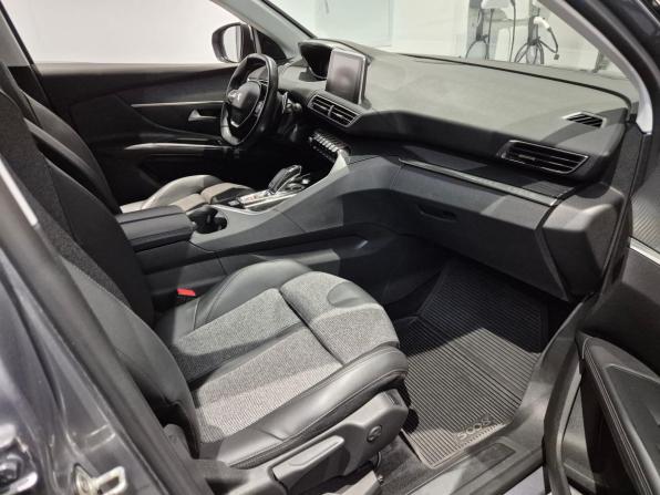 Peugeot 5008 II с пробегом 2019 года, цена 1 729 000 рублей, 176597 км, внедорожник, Автокод Объявления