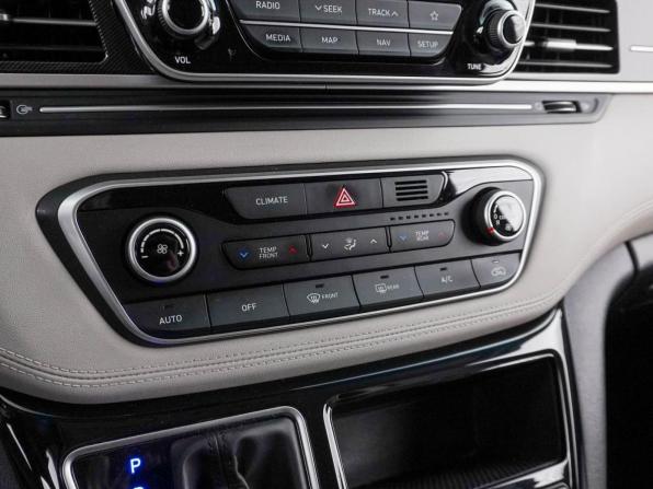 Hyundai Grand Starex I Рестайлинг 2 с пробегом 2018 года, цена 4 677 895 рублей, 158707 км, минивэн, Автокод Объявления
