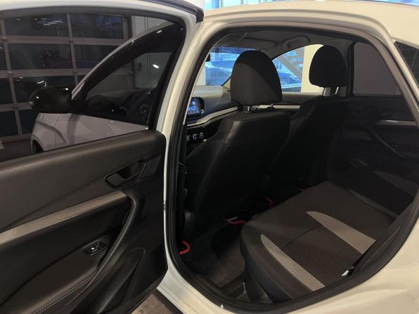 Lada (ВАЗ) Vesta I Рестайлинг (NG) с пробегом 2023 года, цена 1 265 000 рублей, 45459 км, седан, Автокод Объявления