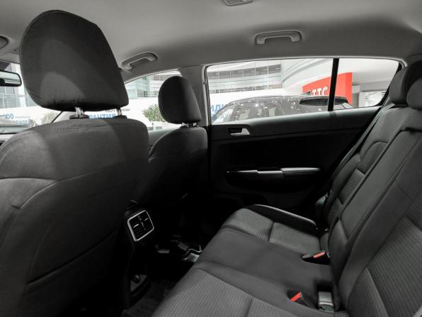 Kia Sportage IV с пробегом 2018 года, цена 1 750 000 рублей, 221050 км, внедорожник, Автокод Объявления