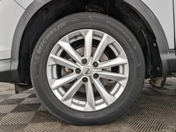 Nissan Qashqai II с пробегом 2015 года, цена 1 699 000 рублей, 76716 км, внедорожник, Автокод Объявления