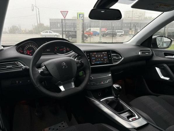 Peugeot 308 II Рестайлинг с пробегом 2019 года, цена 1 290 000 рублей, 192816 км, универсал, Автокод Объявления