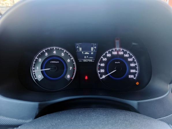 Hyundai Solaris I с пробегом 2012 года, цена 695 000 рублей, 180797 км, седан, Автокод Объявления