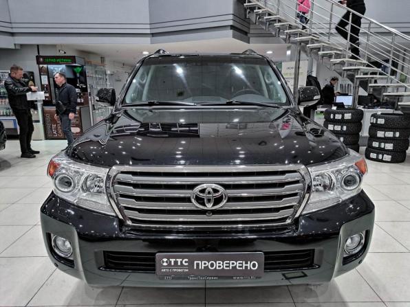 Toyota Land Cruiser 200 Series Рестайлинг 1 с пробегом 2015 года, цена 4 650 000 рублей, 100134 км, внедорожник, Автокод Объявления