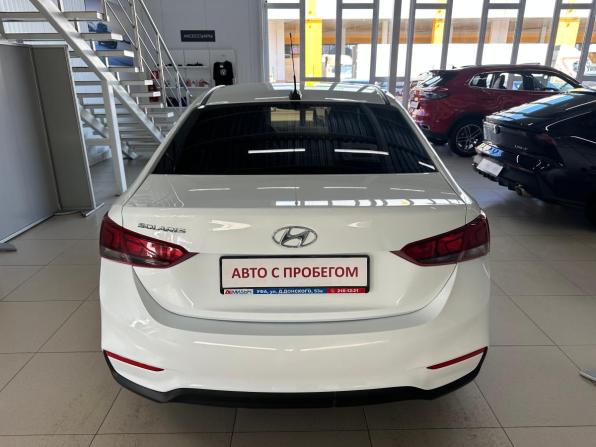 Hyundai Solaris II с пробегом 2018 года, цена 990 000 рублей, 134000 км, седан, Автокод Объявления