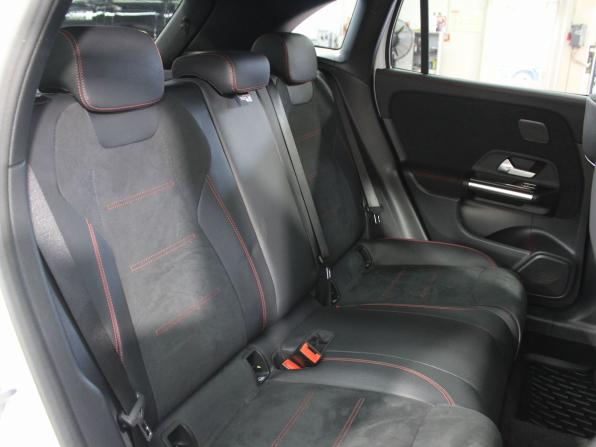Mercedes-Benz GLA II (H247) с пробегом 2021 года, цена 3 499 000 рублей, 31544 км, внедорожник, Автокод Объявления