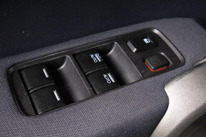 Honda CR-V III Рестайлинг с пробегом 2012 года, цена 1 789 000 рублей, 297523 км, внедорожник, Автокод Объявления
