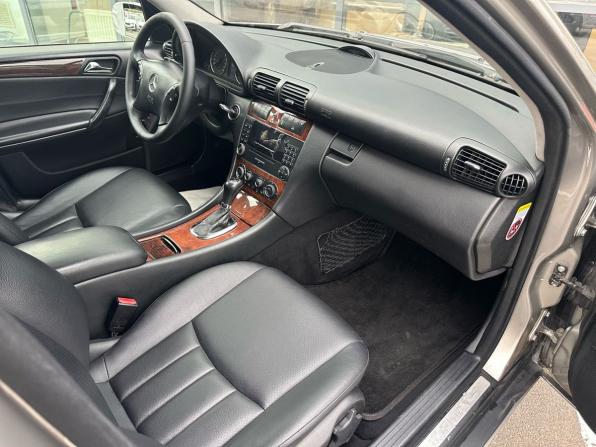 Mercedes-Benz C-Класс II (W203) Рестайлинг с пробегом 2006 года, цена 549 000 рублей, 335184 км, седан, Автокод Объявления