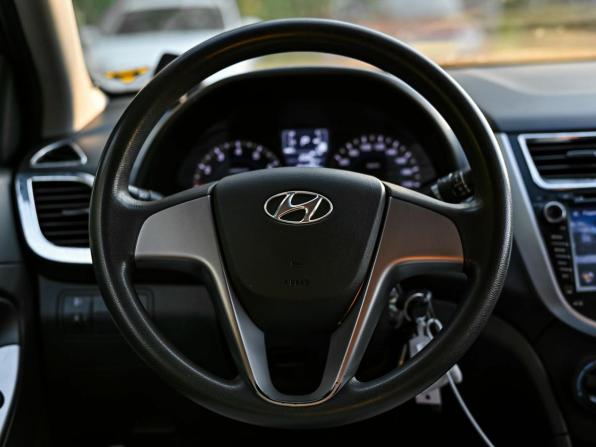 Hyundai Solaris I Рестайлинг с пробегом 2015 года, цена 960 000 рублей, 154219 км, седан, Автокод Объявления