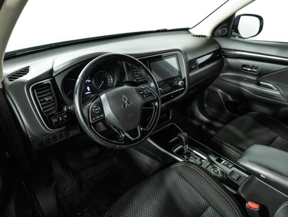 Mitsubishi Outlander III Рестайлинг 3 с пробегом 2021 года, цена 2 379 777 рублей, 79095 км, внедорожник, Автокод Объявления
