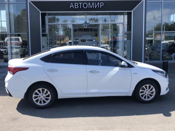 Hyundai Solaris II с пробегом 2017 года, цена 1 430 000 рублей, 48038 км, седан, Автокод Объявления