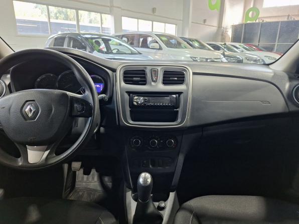 Renault Sandero II с пробегом 2015 года, цена 680 000 рублей, 134178 км, хэтчбек, Автокод Объявления